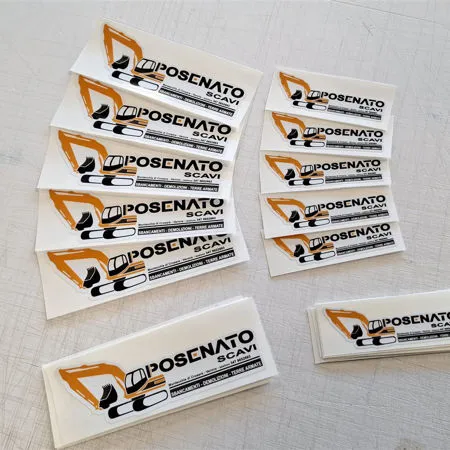 adesivi sagomati logo nero arancione